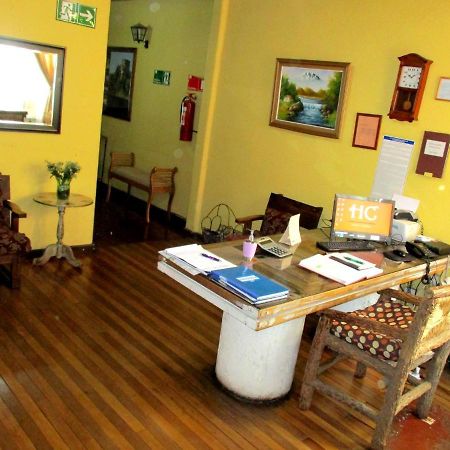 Hotel Centro Sur - Colonial サンフェルナンド エクステリア 写真