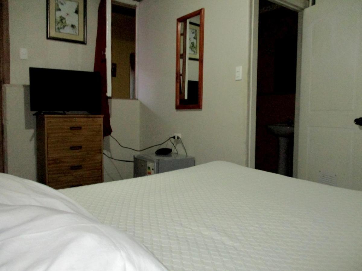 Hotel Centro Sur - Colonial サンフェルナンド エクステリア 写真